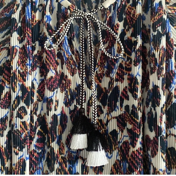 BNWOT Derek Lam 10 Crosby Helena Pleated
Speckled Floral Blouse - Picture 8 of 11